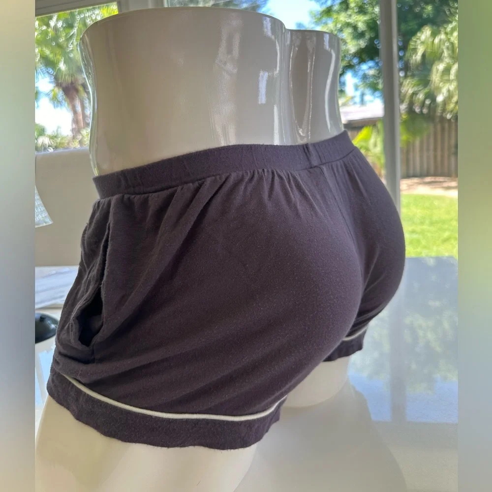 Ladies shorts 🩳 - Picture 5 of 10
